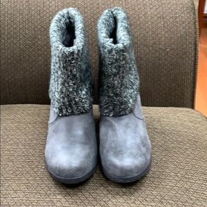 Women’s  mukluks boots